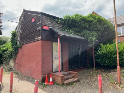 Property Image for 4a Cofferidge Close, Stony Stratford, Milton Keynes, Buckinghamshire, MK11 1BY