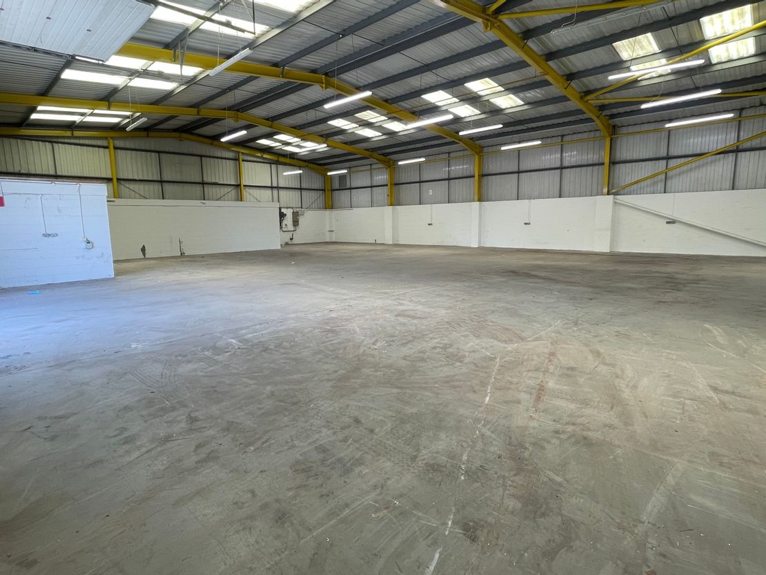 Unit 22, Gothenburg Way, Sutton Fields Industrial Estate, Hull, HU7 0YG
