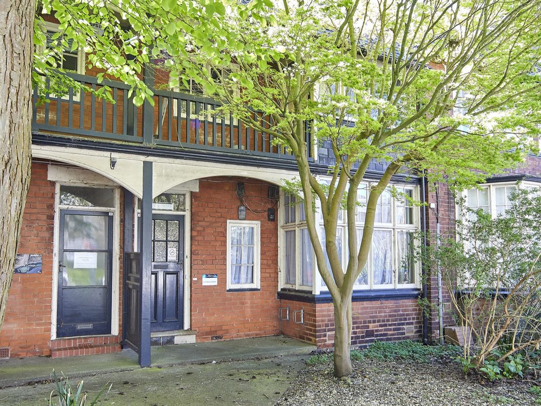 47-69 Salmon Grove & 3 Ferens Avenue, Hull, East Riding Of Yorkshire, HU6 7SZ