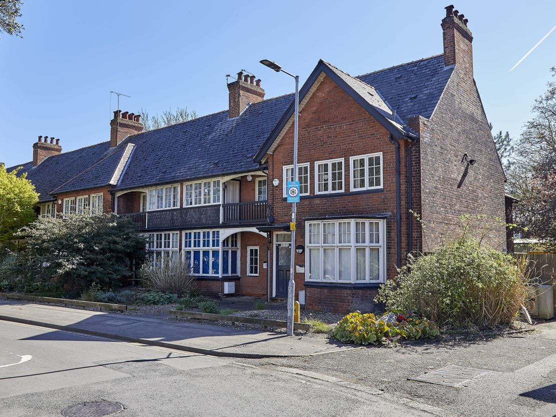 47-69 Salmon Grove & 3 Ferens Avenue, Hull, East Riding Of Yorkshire, HU6 7SZ