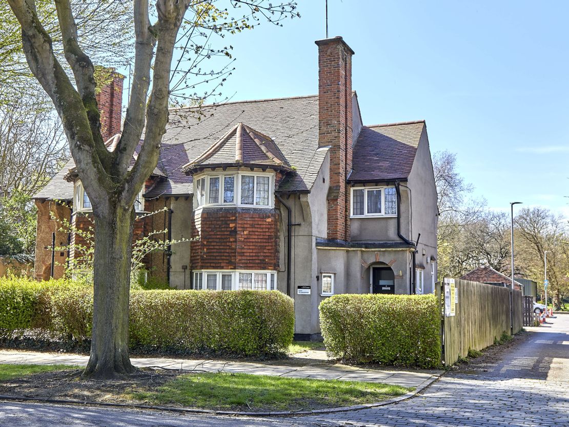 47-69 Salmon Grove & 3 Ferens Avenue, Hull, East Riding Of Yorkshire, HU6 7SZ