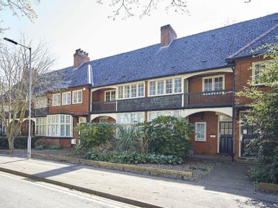 Property Image for 47-69 Salmon Grove & 3 Ferens Avenue, Hull, East Riding Of Yorkshire, HU6 7SZ