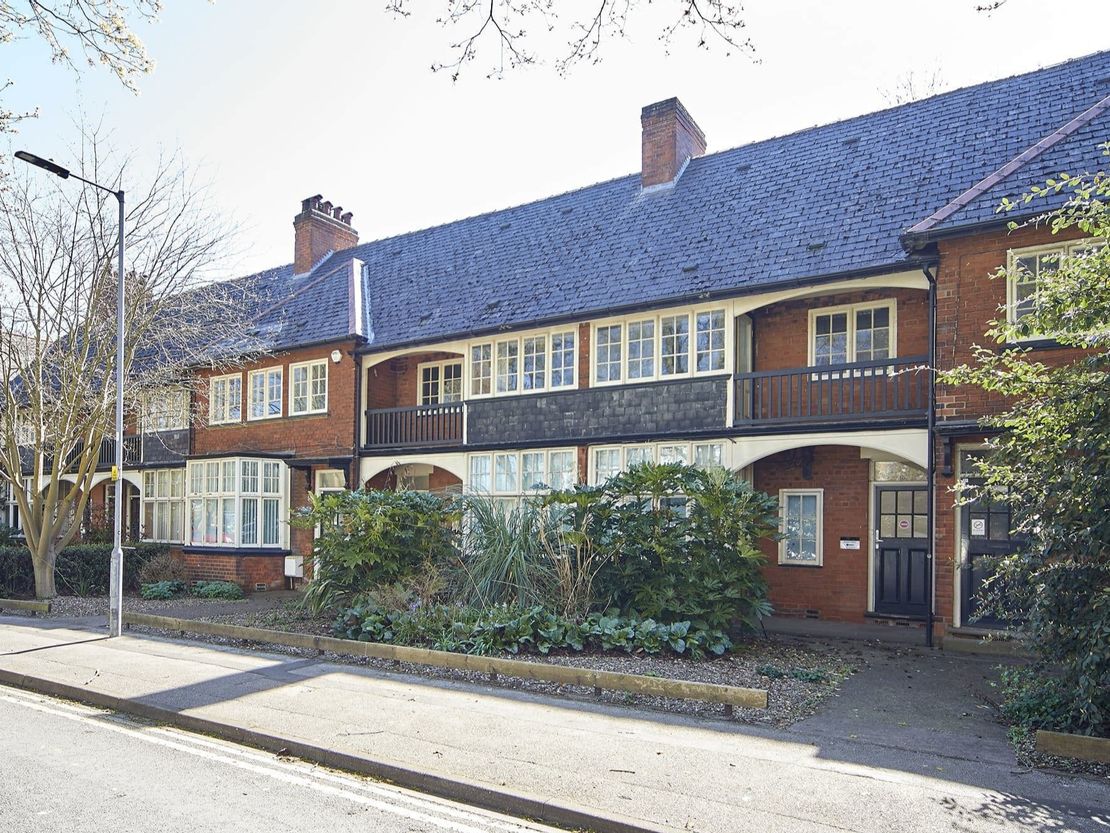 47-69 Salmon Grove & 3 Ferens Avenue, Hull, East Riding Of Yorkshire, HU6 7SZ