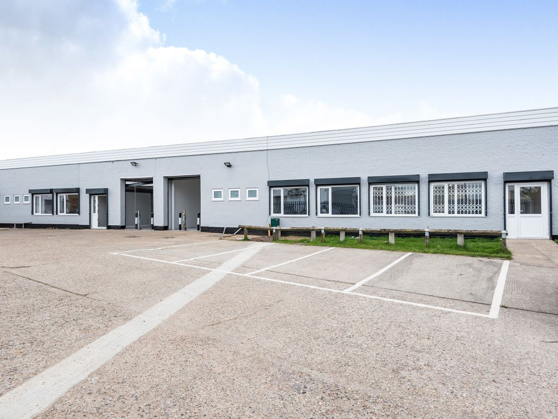 Unit E2, Fairacres Industrial Estate, Windsor, Berkshire, SL4 4LE