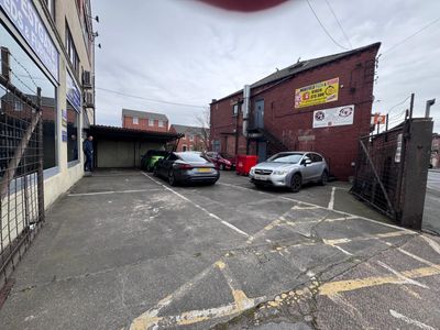 Property Image for 2 Dewsbury Road, Wakefield, WF2 9NW