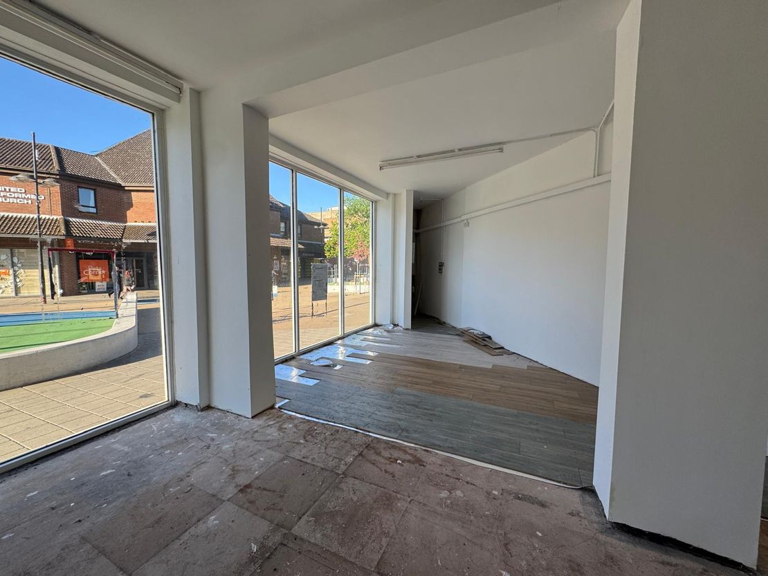 419-427 Bitterne Road, Bitterne, Southampton, Hampshire, SO18 5EE