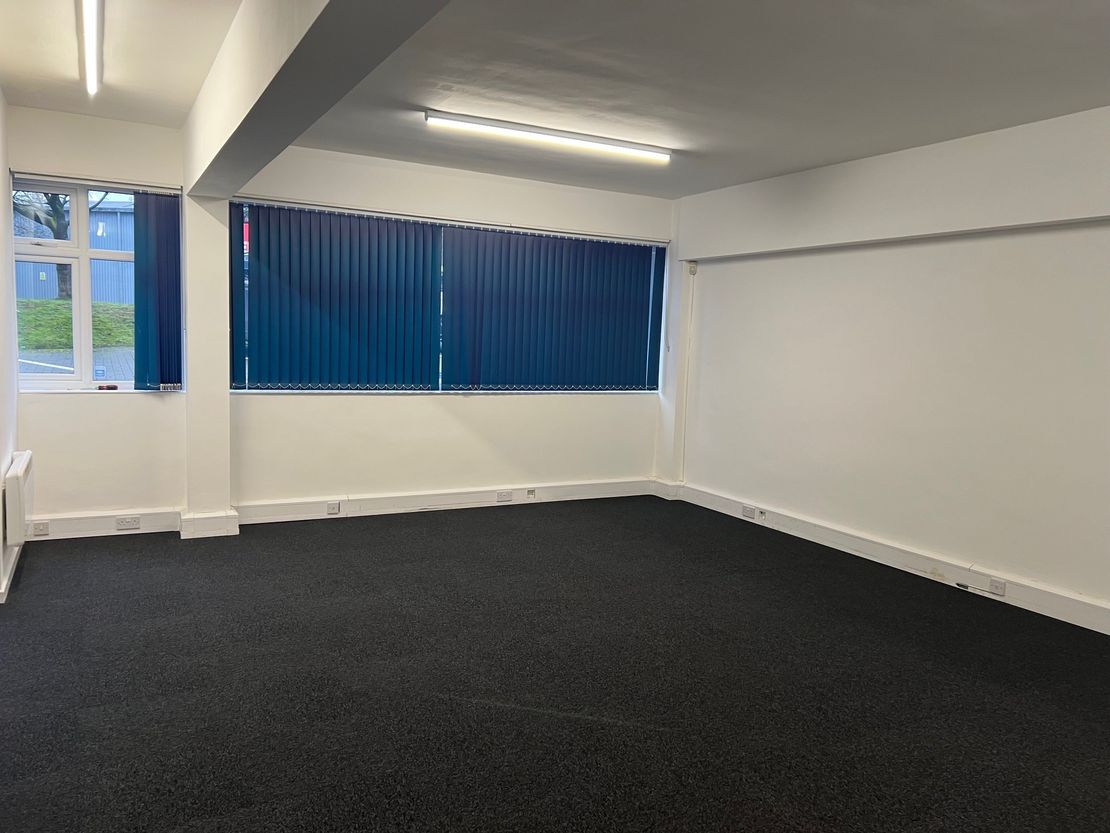 Ground Floor Unit 41, Lower Farm Road, Northampton, Northamptonshire, NN3 6XF