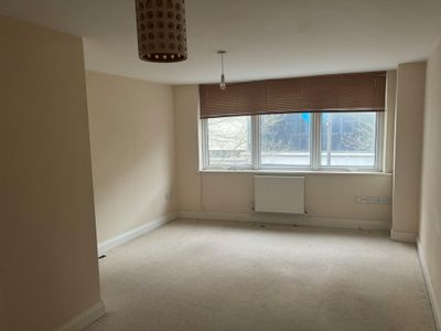 Property Image for 12 Commercial Way, Woking, GU21 6ET
