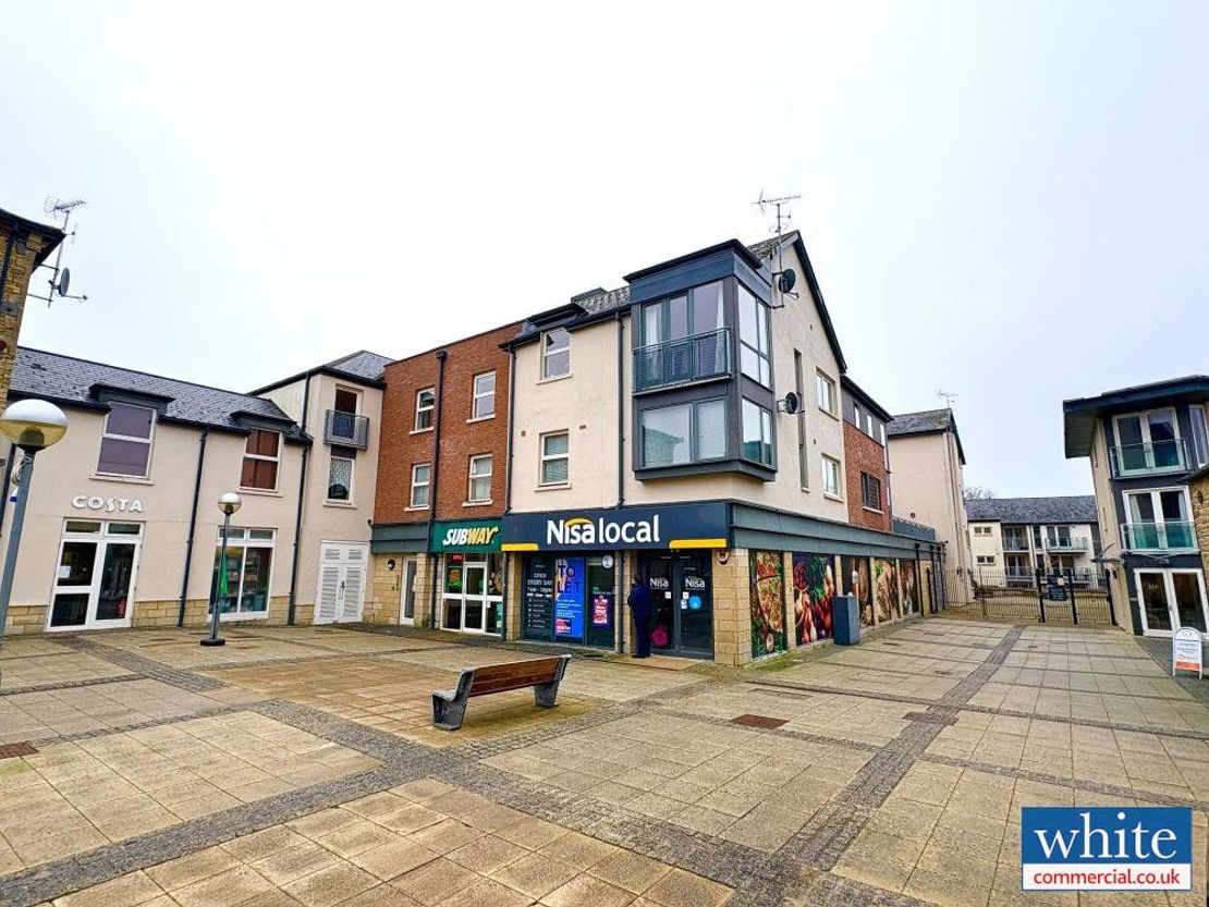 2b/c Burgess Square, Brackley, NN13 7FA