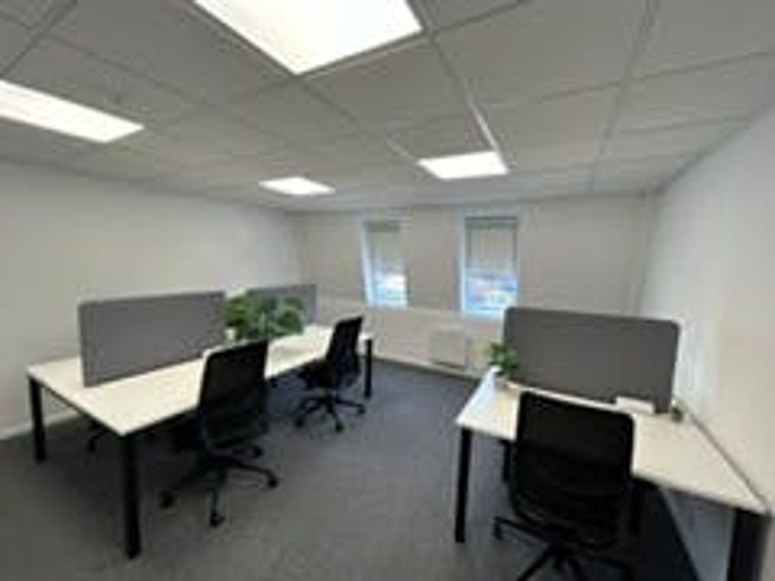 Suite 3 & 9, Sandhurst House, Yorktown Road, Sandhurst, GU47 0QA