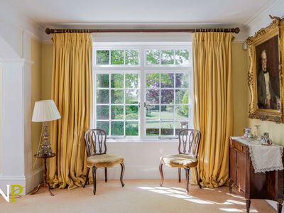 Property Image for Layer-de-la-haye, Colchester