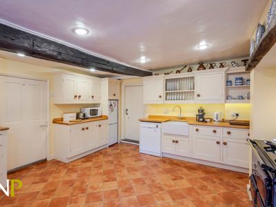 Property Image for Layer-de-la-haye, Colchester