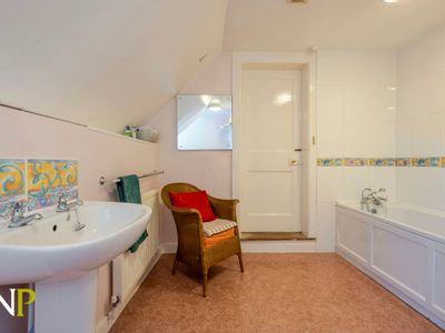 Property Image for Layer-de-la-haye, Colchester