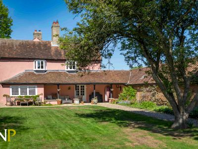 Property Image for Layer-de-la-haye, Colchester