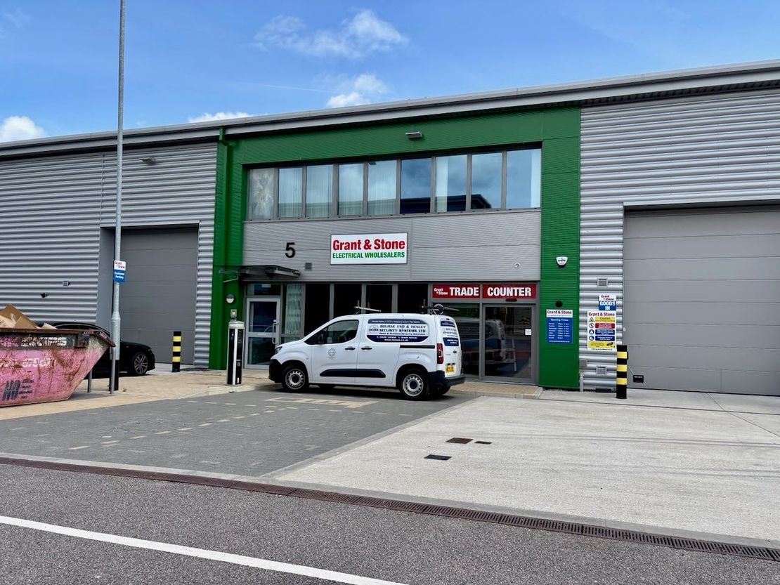 Unit 5 Trade City Luton, Kingsway, Luton, LU1 1TT