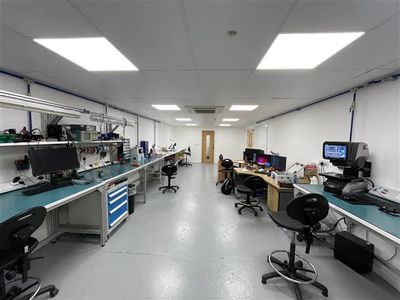 Property Image for 43-44 Aston Road, Waterlooville, Hampshire, PO7 7XJ