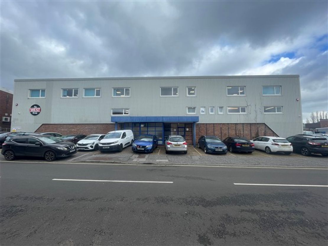 43-44 Aston Road, Waterlooville, Hampshire, PO7 7XJ