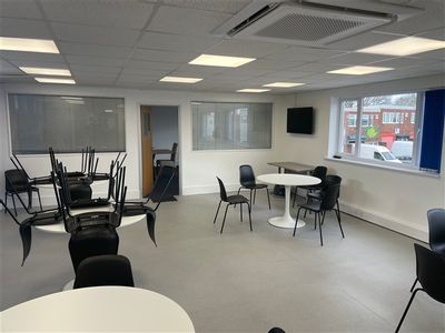 Property Image for 29 Aston Road, Waterlooville, Hampshire, PO7 7XJ