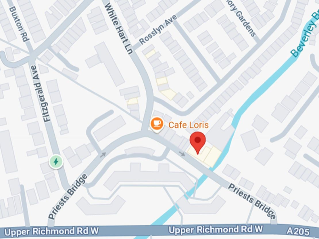 26 Priests Bridge, Barnes, SW14 8TA