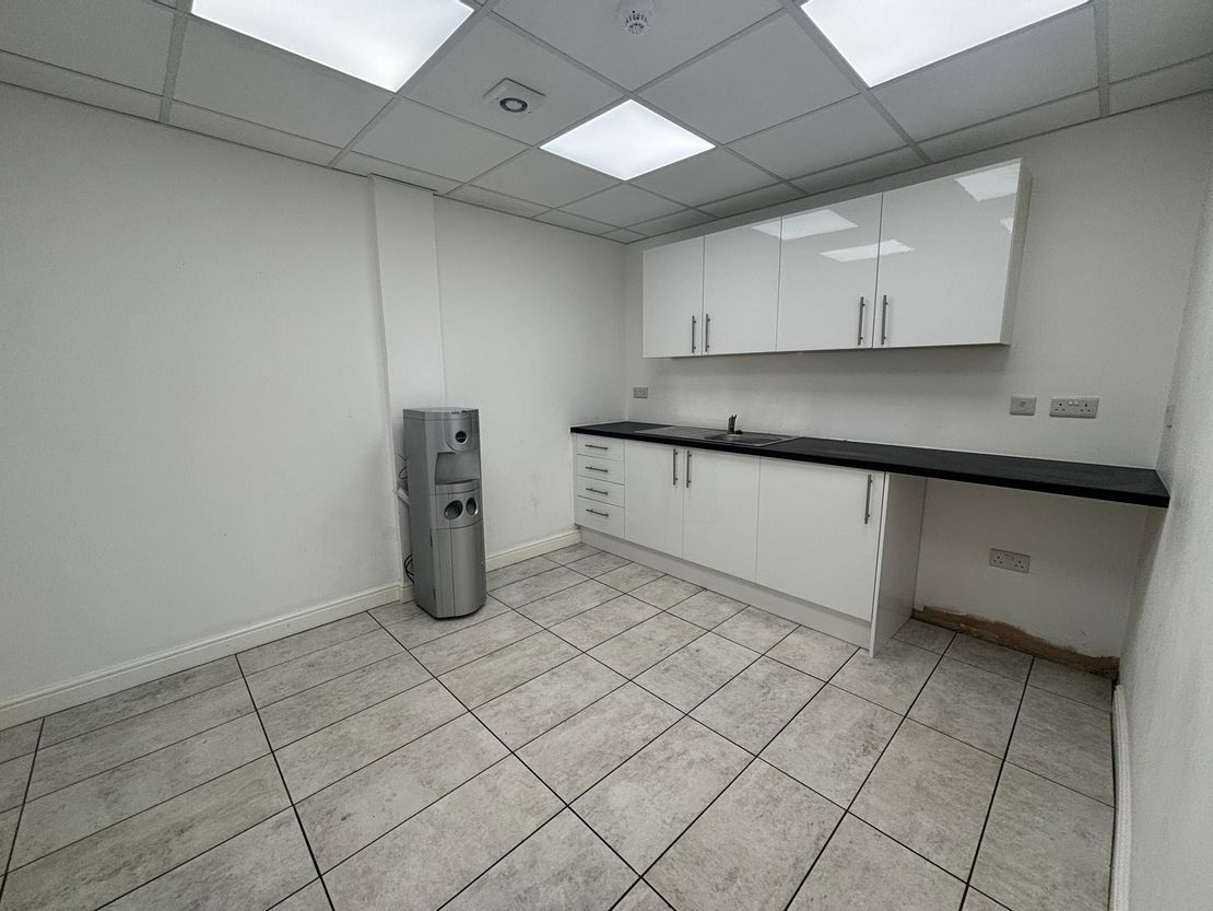 First Floor Office Dutton Business Park, Holmes Chapel Road, Middlewich, Cheshire, CW10 0JB