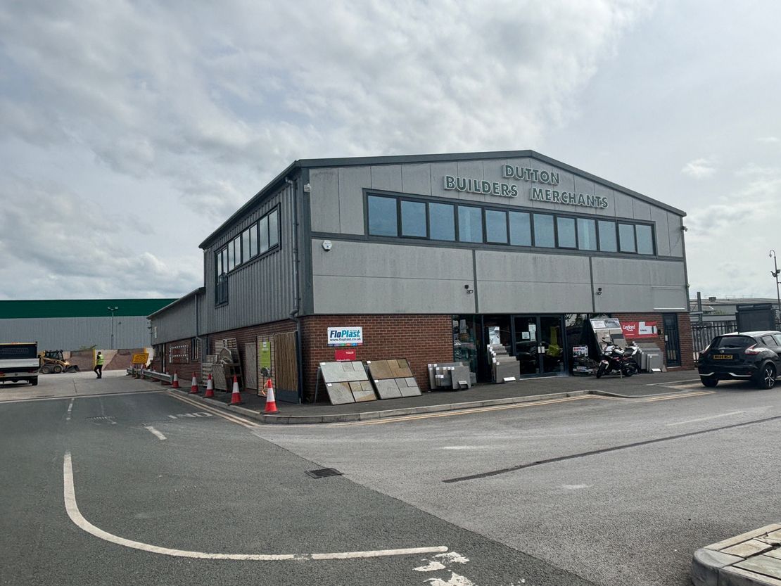 First Floor Office Dutton Business Park, Holmes Chapel Road, Middlewich, Cheshire, CW10 0JB