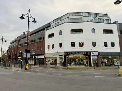 Property Image for 5a Thames Street, Staines, TW18 4SD