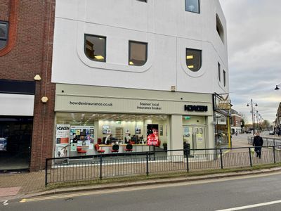 Property Image for 5a Thames Street, Staines, TW18 4SD
