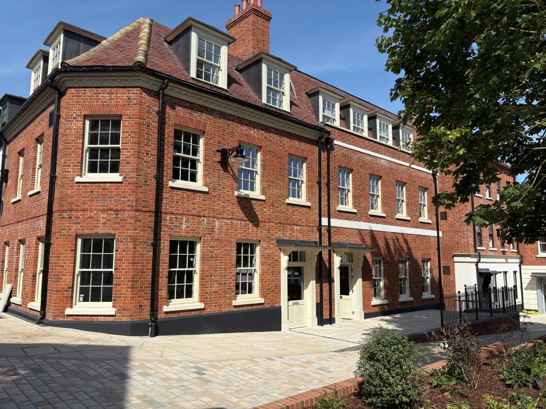 Salisbury Square, Hatfield, AL9 5AD