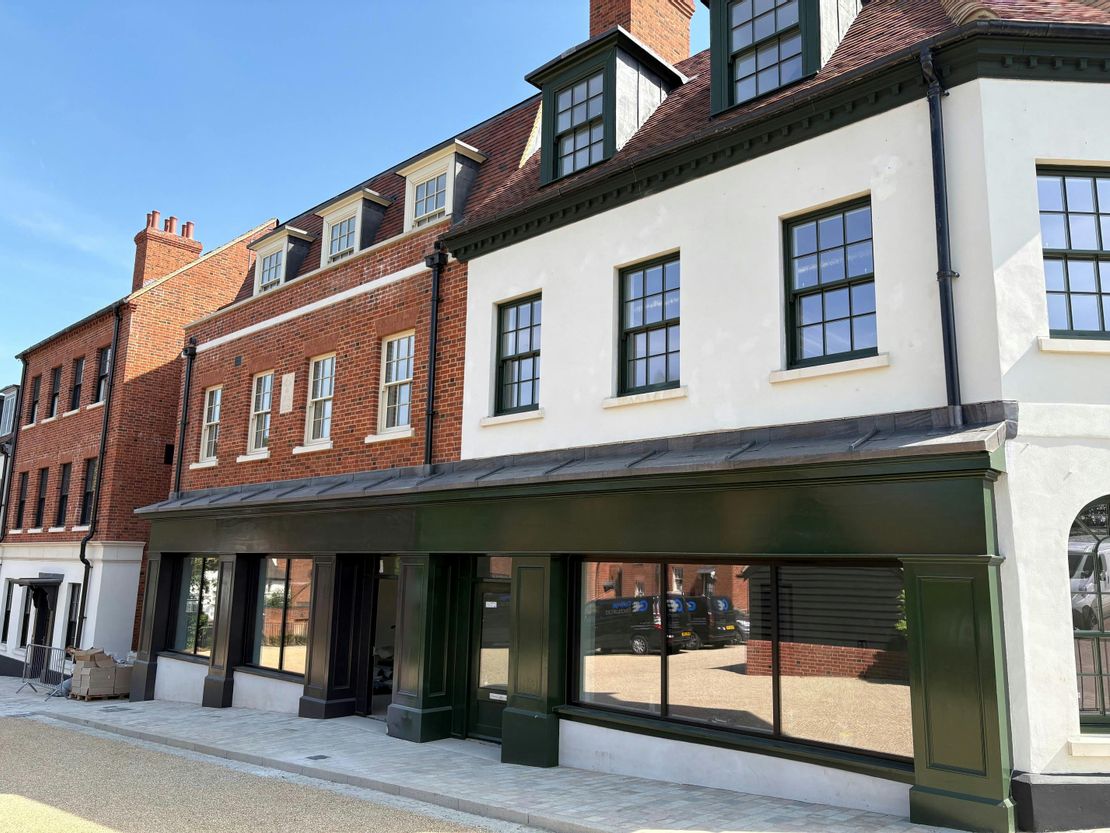 Salisbury Square, Hatfield, AL9 5AD