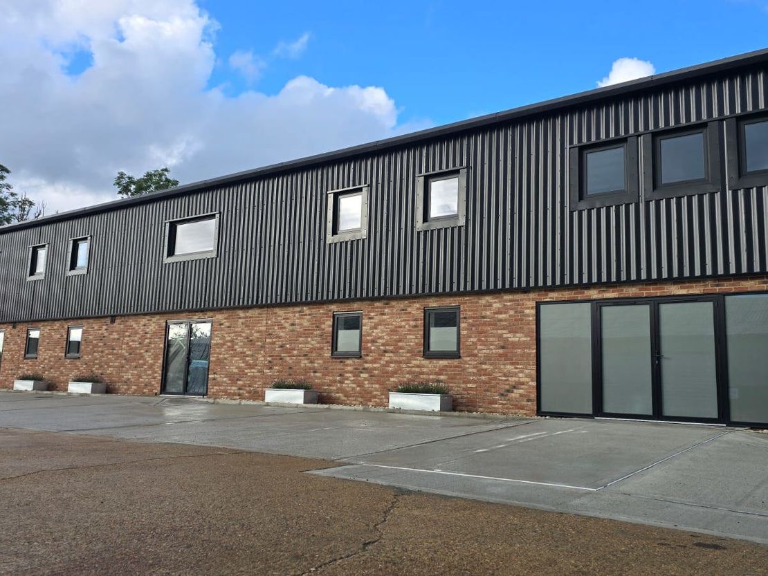 Units 8a & 8b, New Street Farm, Chilmington Green, Ashford, Kent, TN23 3DL