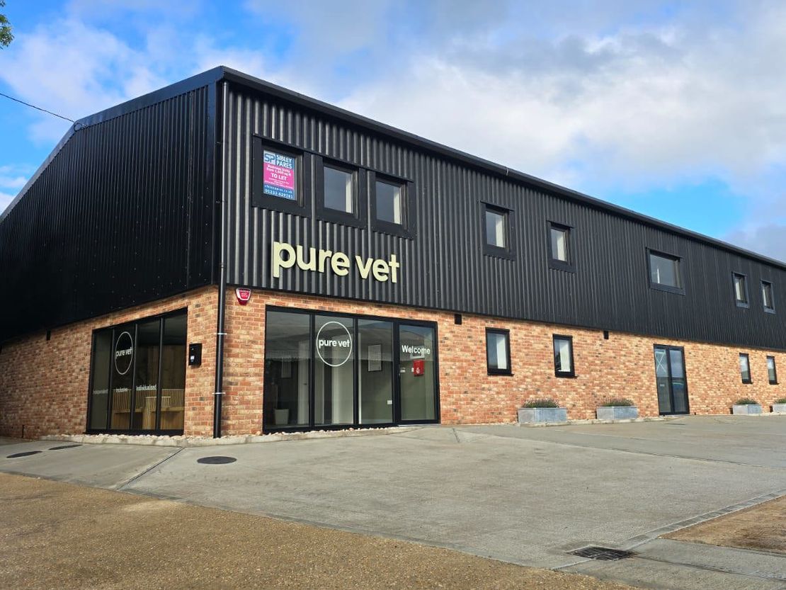 Units 8a & 8b, New Street Farm, Chilmington Green, Ashford, Kent, TN23 3DL