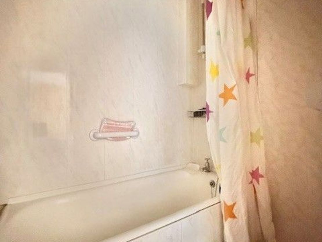 Apartment 8, Lynton Apartments, 227 Promenade, Blackpool, FY1