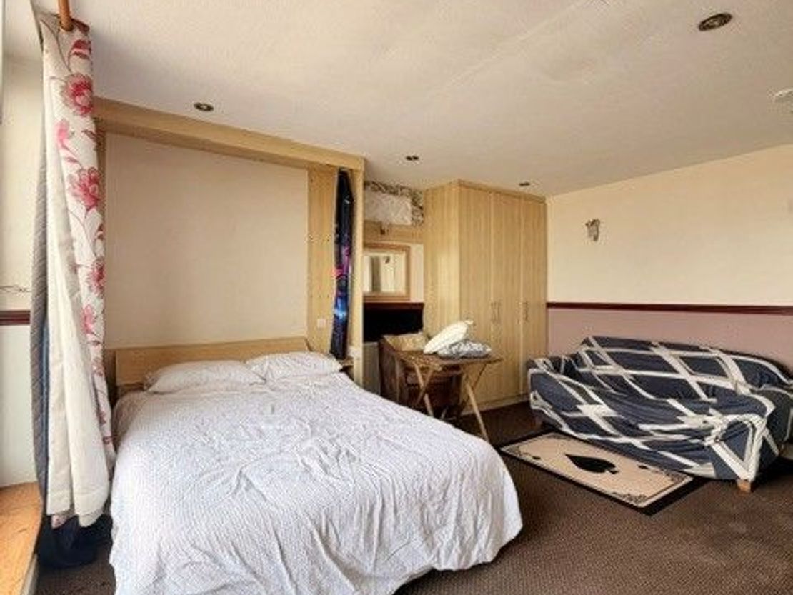 Apartment 8, Lynton Apartments, 227 Promenade, Blackpool, FY1
