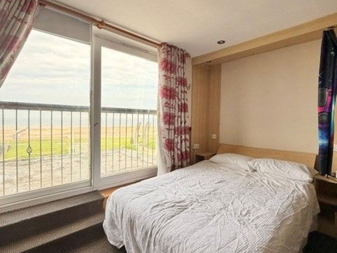 Apartment 8, Lynton Apartments, 227 Promenade, Blackpool, FY1