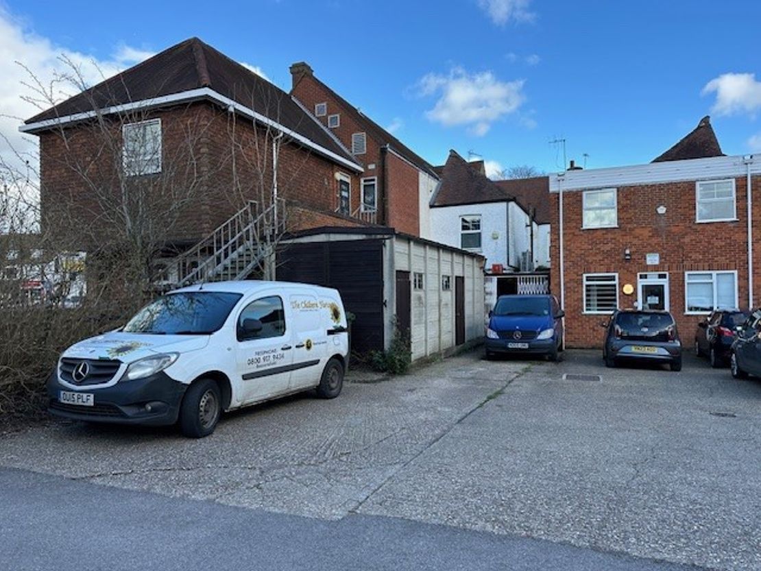 6 Station Parade, Beaconsfield, Buckinghamshire, HP9 2PB