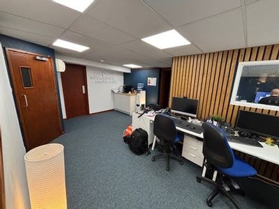 Property Image for Unit 2 Speedwell Close, Chandler's Ford, SO53 4BT