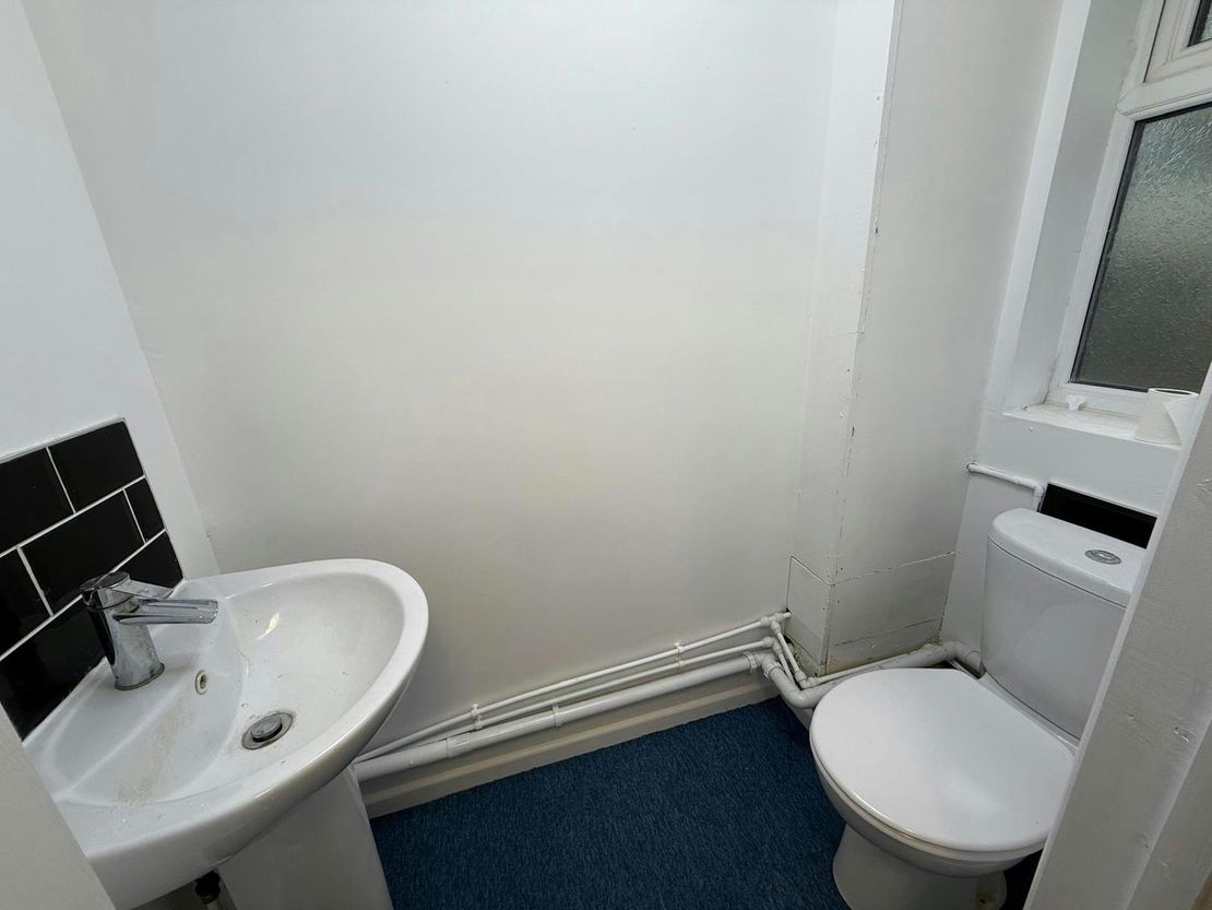 27 The Oakwood Centre, Downley Road, Havant, PO9 2NP
