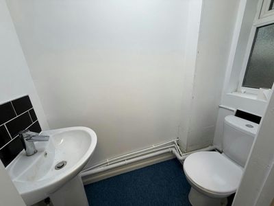 Property Image for 27 The Oakwood Centre, Downley Road, Havant, PO9 2NP
