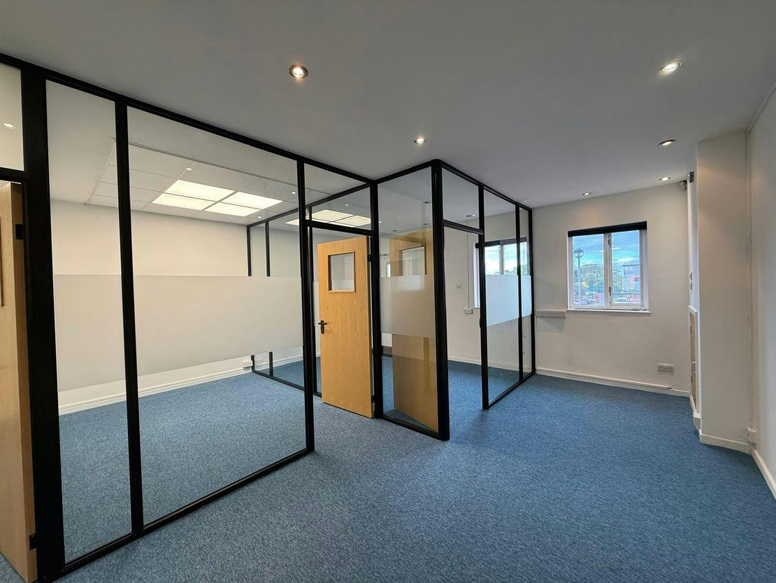 27 The Oakwood Centre, Downley Road, Havant, PO9 2NP