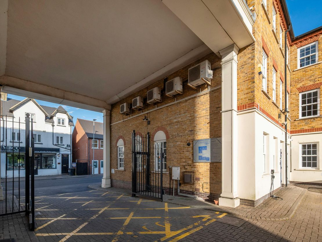 4 Theobald Court, Theobald Street, Borehamwood, WD6 4RN