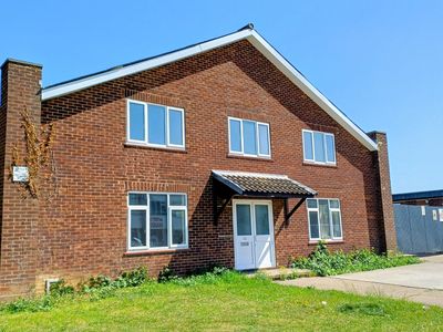 Property Image for 52 Wilbury Way, Hitchin, Hertfordshire, SG4 0TP