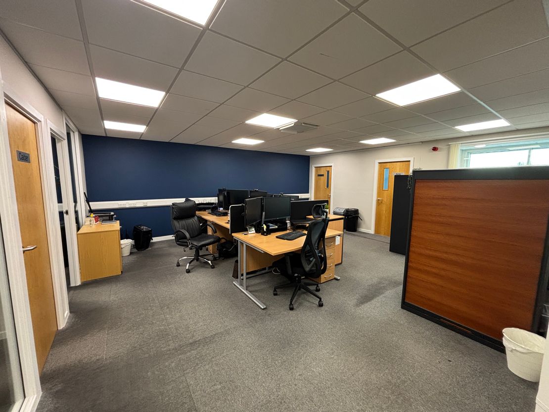 Unit 8 The Office Campus, Paragon Business Park, Red Hall Court, Wakefield, West Yorkshire, WF1 2UY