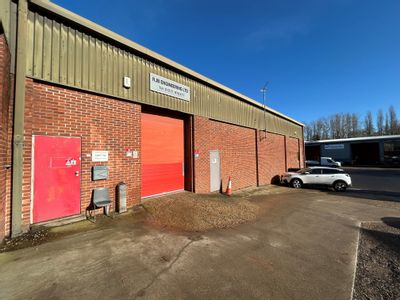 Property Image for 5A Oak Industrial Park, Chelmsford Road, Dunmow, Essex, CM6 1XN