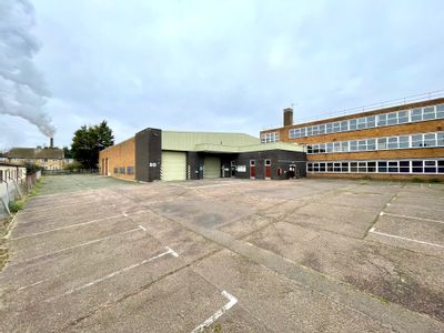 Property Image for 4 Eastern Way, Bury St Edmunds, IP32 7AB
