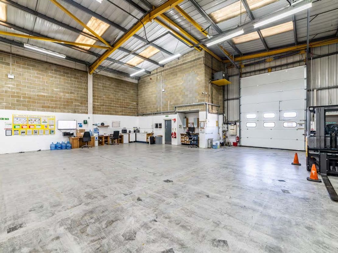 Unit 5, Orchard Trade Park, Salfords, Redhill, Surrey, RH1 5EL
