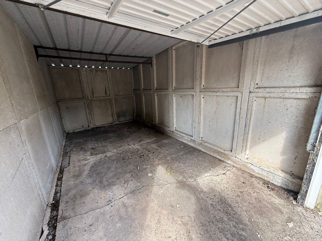 Garages, Mount Road, Hinckley, Leicestershire, LE10 1AE