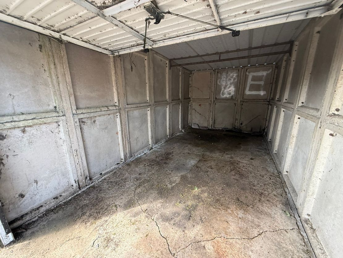Garages, Mount Road, Hinckley, Leicestershire, LE10 1AE