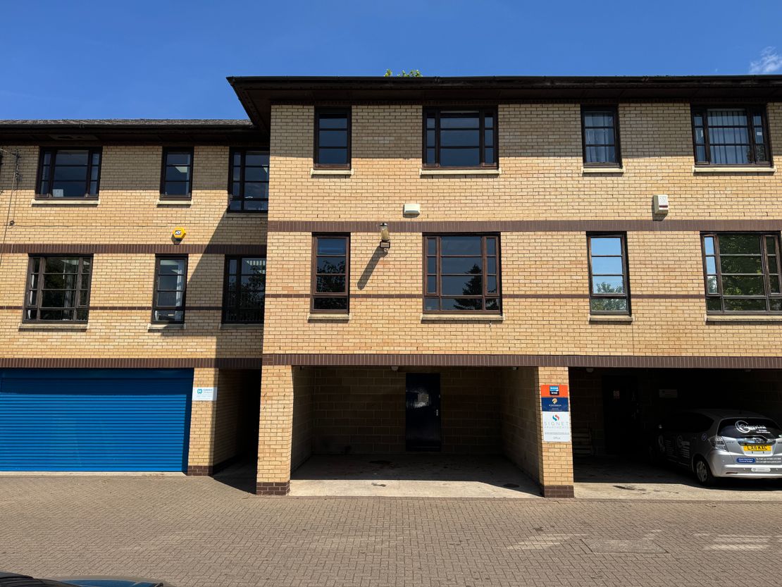 4 Signet Court, Swann Road, Cambridge, CB5 8LA
