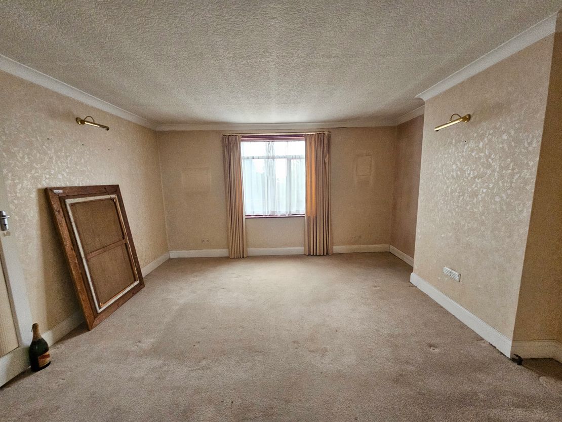 143 Watling Street, Gillingham, Kent, ME7 2YY