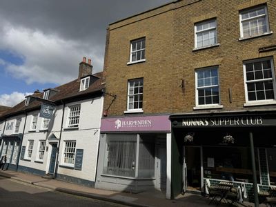 Property Image for 38 High Street, Tring, HP23 5AA